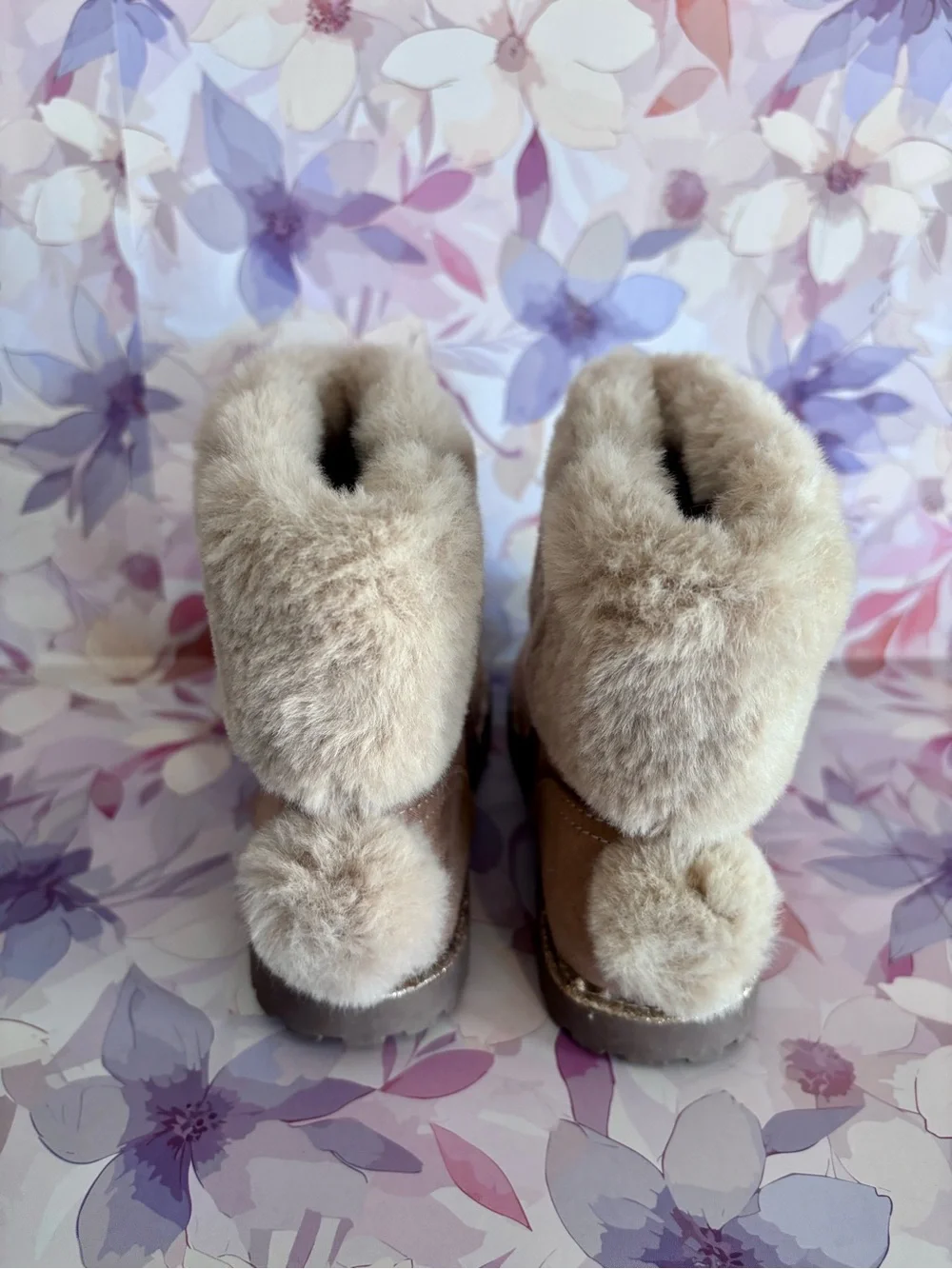 Seychelles Toddler Girls Tan Faux-Fur Boot with Gold Cat Accent